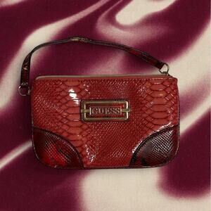 Vintage guess red snakeskin shoulder